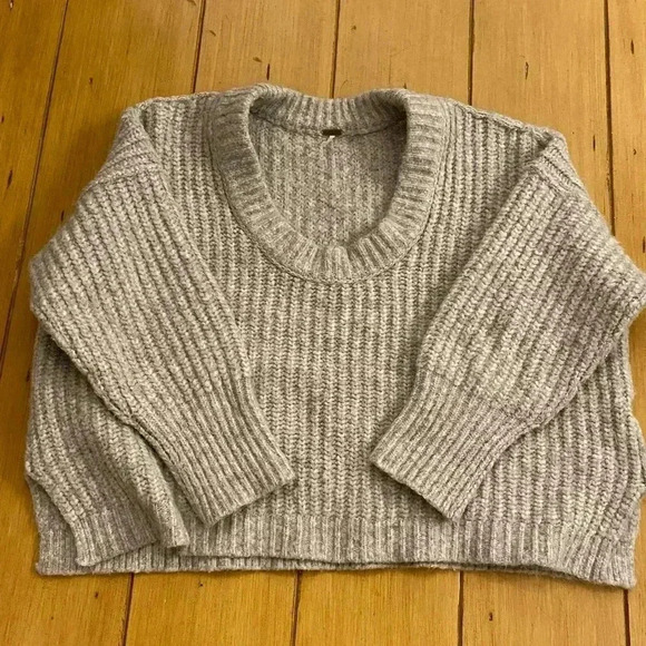 Free People Sweaters - Free People Women’s Oversized Thick Knit Gray Sweater acrylic poly scoop neck S